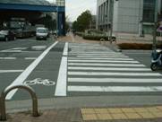 写真3.自転車専用横断歩道