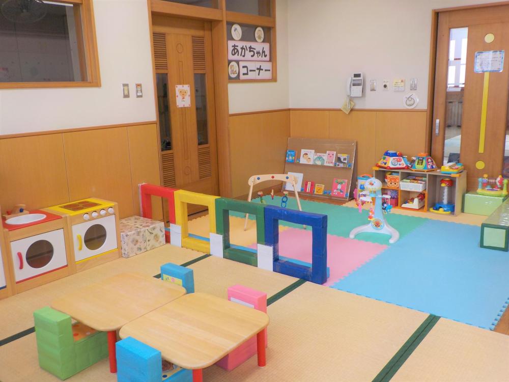 鴻池子育て支援センターの様子2